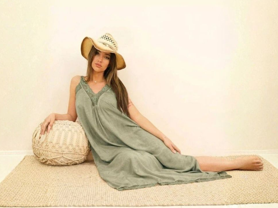 Robe longue bohème vert sauge – Détails dentelle – Taille unique
