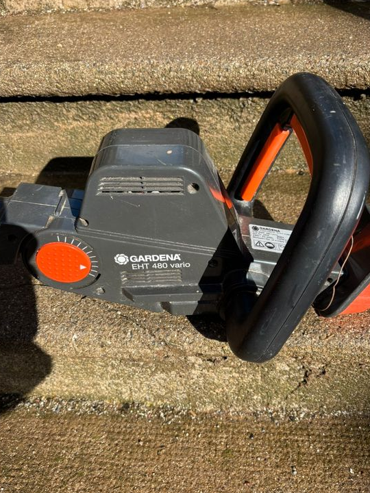 Taille haies Gardena vario