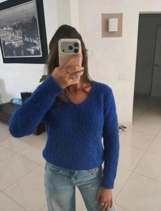 Pull bleu effet mohair