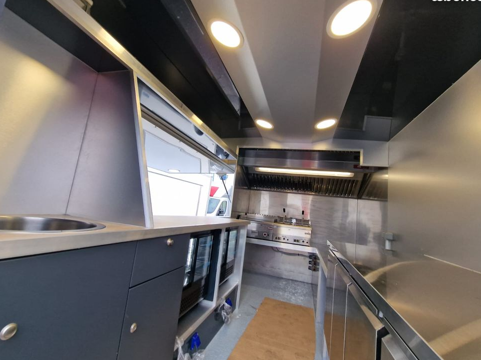 🚚 Camion Food Truck Snack disponible en stock 37 000 HT