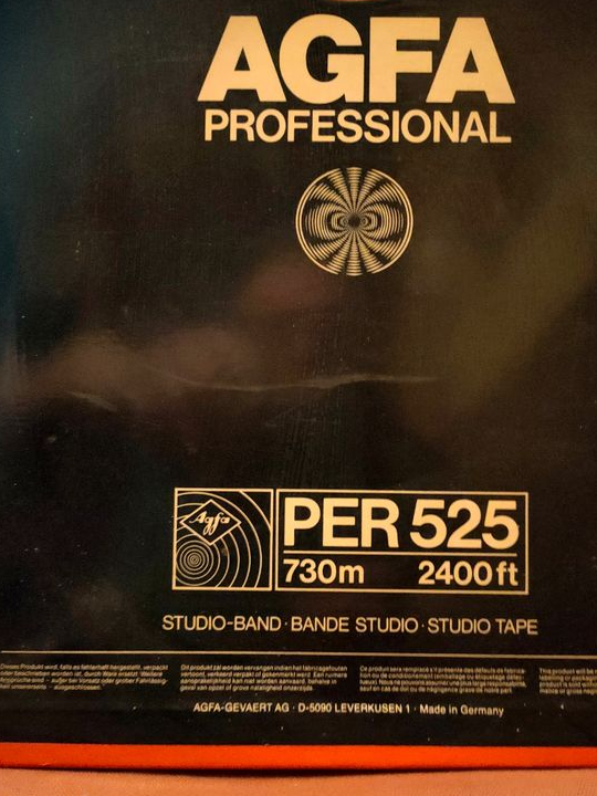 Bandes magnétiques professionnelles Agfa 525 et 528 - 730m sur noyau AEG