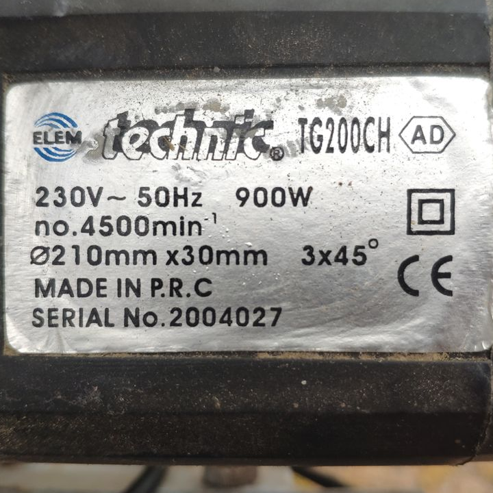 Scie à onglet Technic