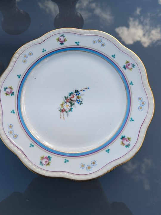 Lot de 9 assiettes à dessert porcelaine de Limoges