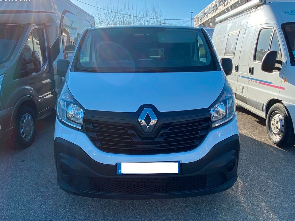 Van / Fourgon compact VASP L1 H1 / 4,99 m Clim Chauffage diesel / Caméra GPS