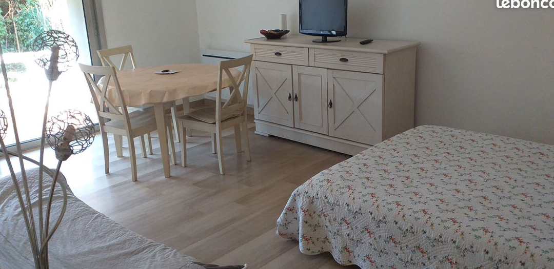 Antibes loue meublé 36 m2 convient à un étudiant