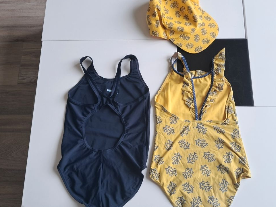 Lot 2 maillots de bain fille 10 ans