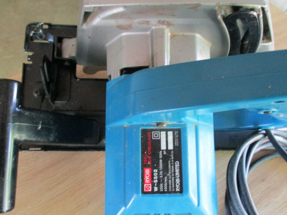 Scie circulaire RYOBI .W- 50C