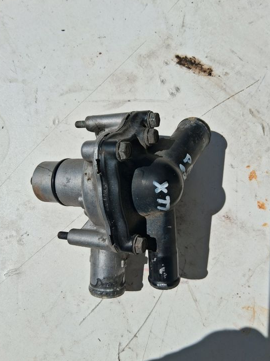 X 11 An 01 pompes a eau origine