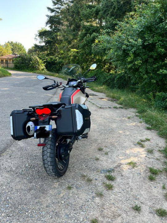 Moto Guzzi V85 TT Travel