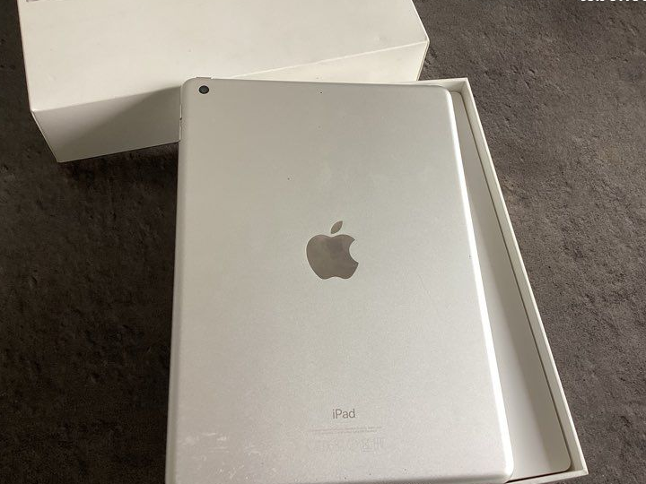 Vends ipad 128Go réinitialisé sans chargeur