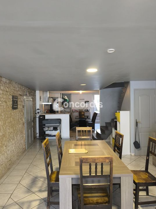 Maison 7 pièces 195 m²