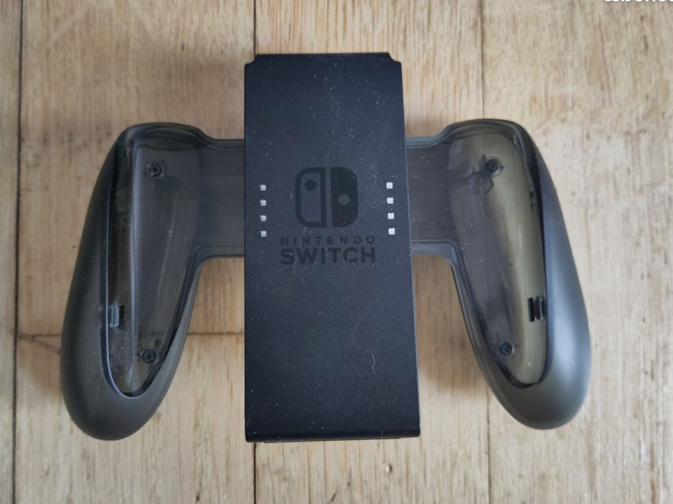 Console de jeux Nintendo Switch et accessoires