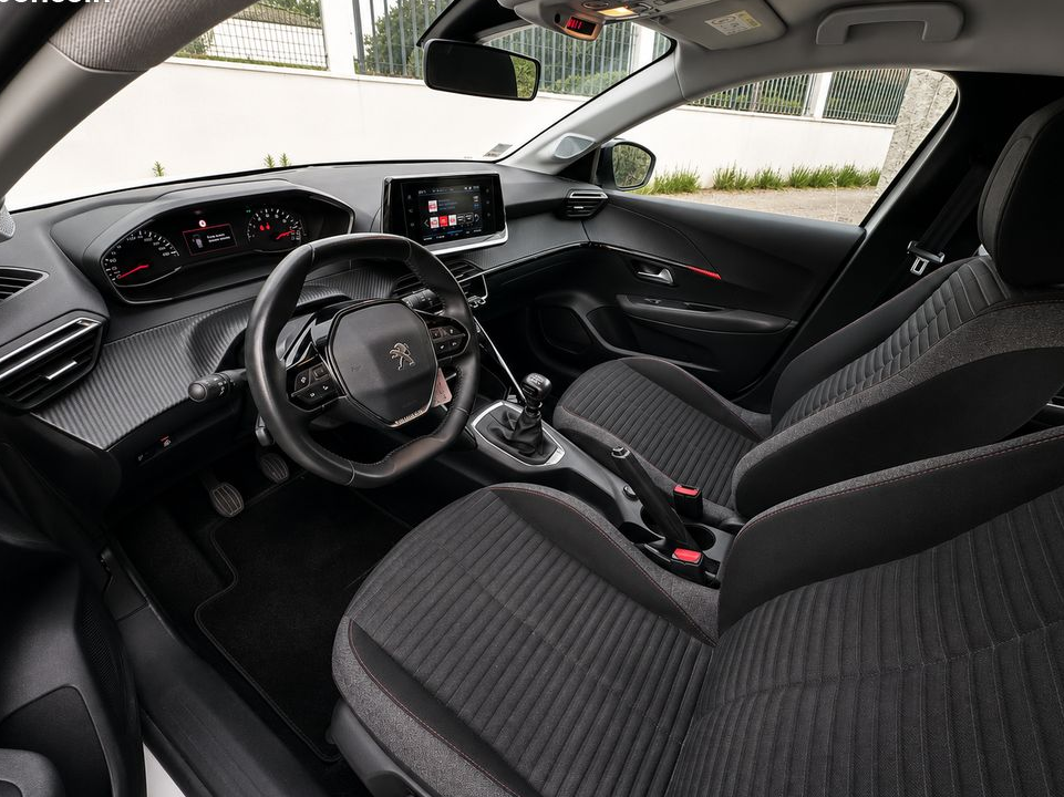 Peugeot 208 Blue hdi / 100cv / Active Business / Boite 6 vitesses / Apple carplay / Origine France / 1ère Main / Gps / 5 places
