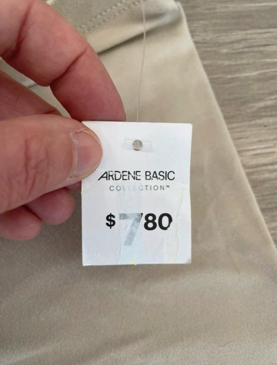 Legging short à dentelle Couleur : beige Marque : Ardene Taille : XS