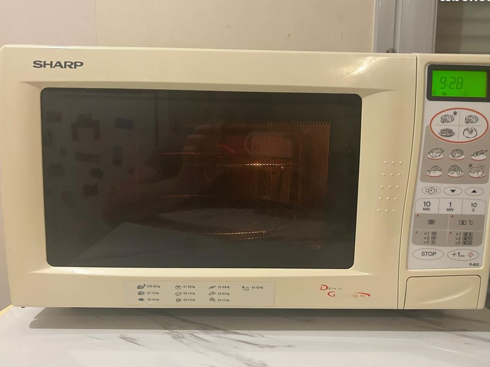 Micro-ondes Sharp fonction Grill 900W