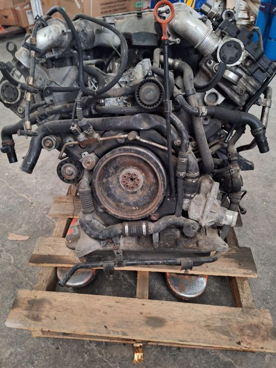 Tout pieces AUDI Q7 4.2tdi