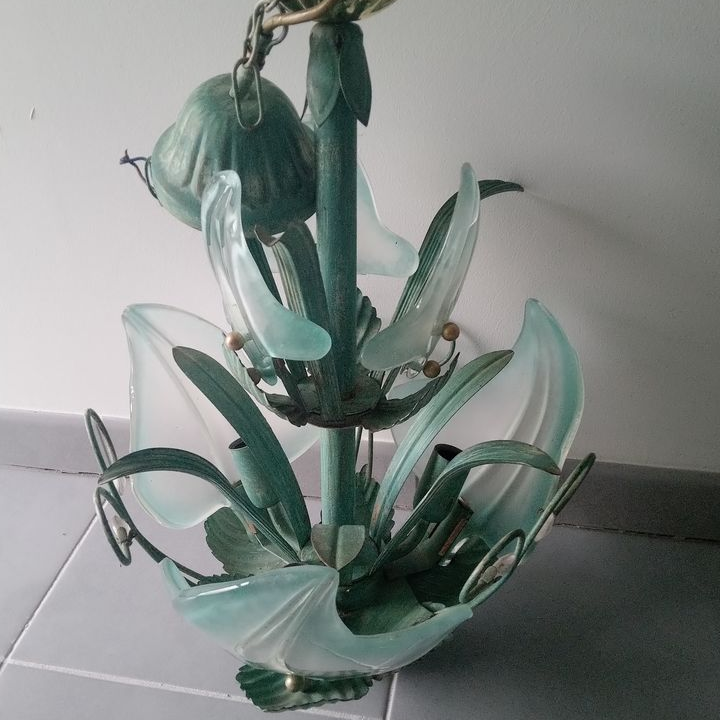 Beau lustre en excellent état