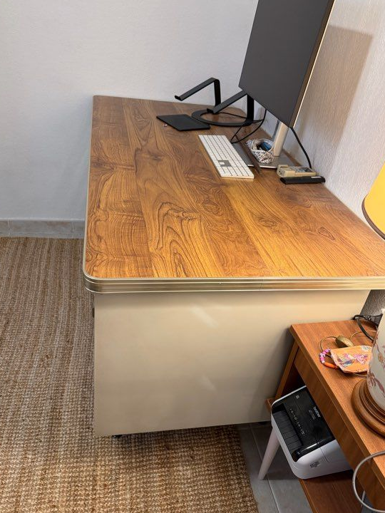 Bureau vintage en métal