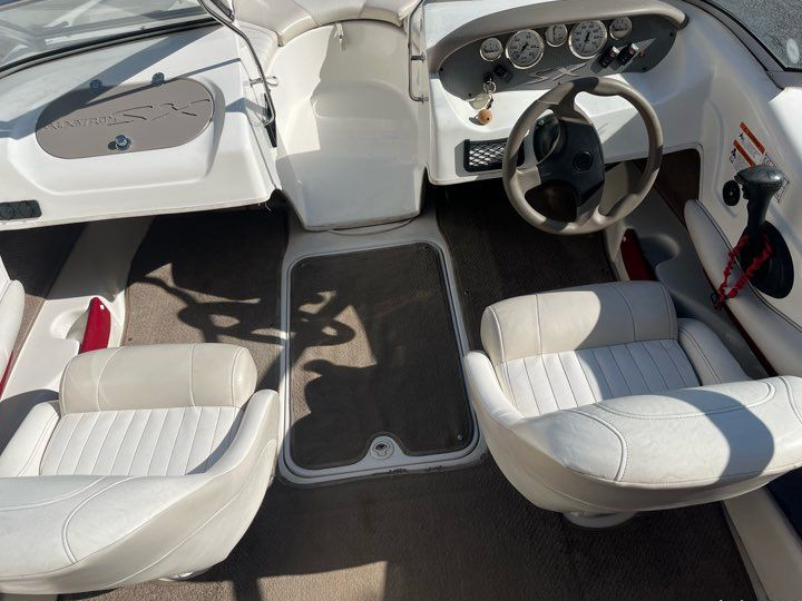Bateau prêt à naviguer Hors bord Glastron 150 chevaux