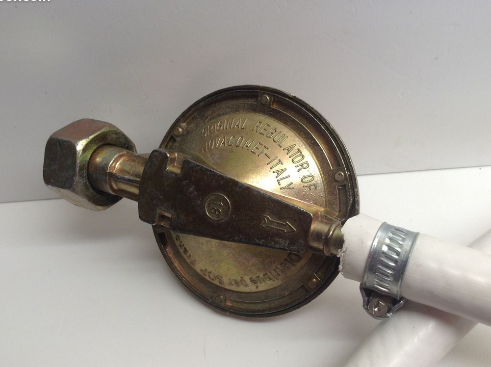 Régulateur de gaz GPL pour bouteille de cuisine basse pression