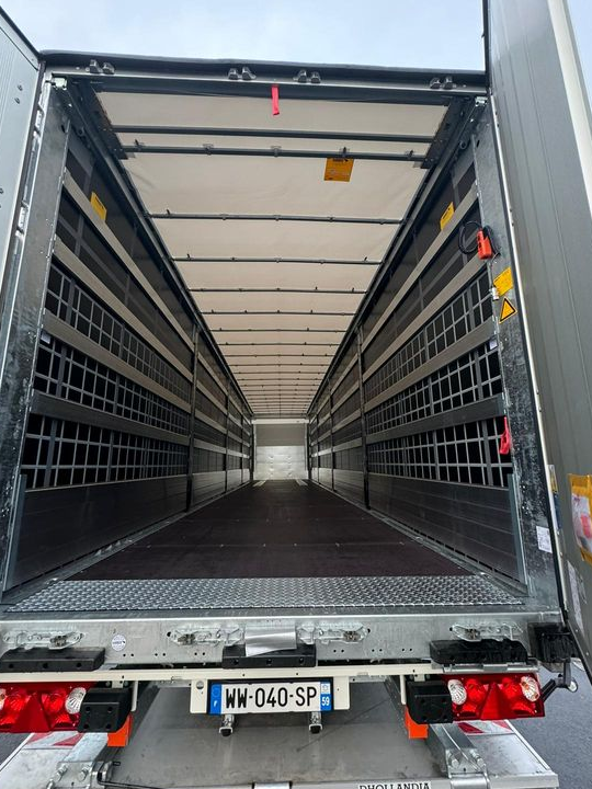 LOA semi remorque bâchée neuve hayon SCHMITZ CARGOBULL