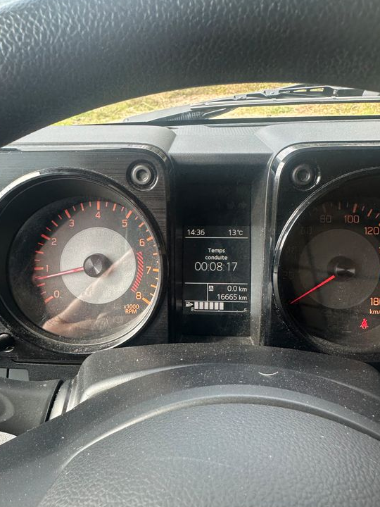 Voiture Suzuki jimny