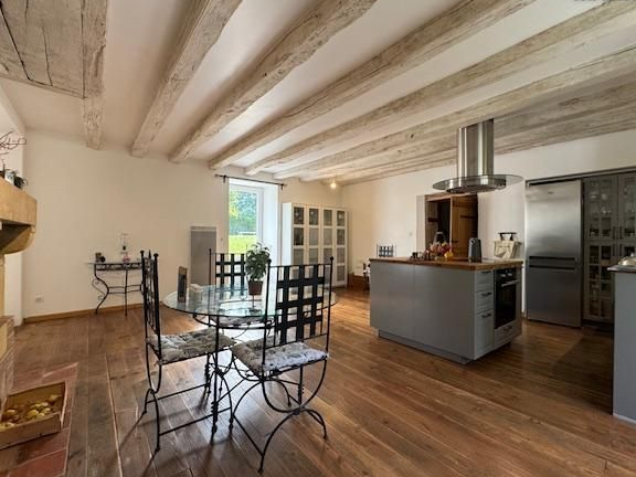 Maison 5 pièces 158 m²