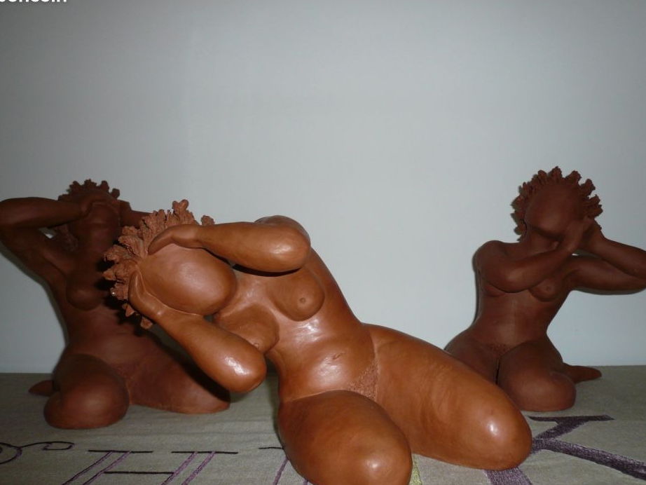 Statue scuplture signée