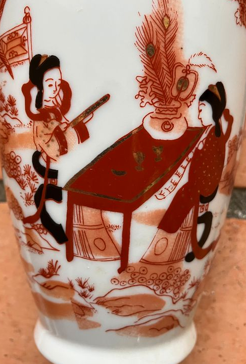 Vase décor chinois en porcelaine – rouge de fer – style asiatique vintage