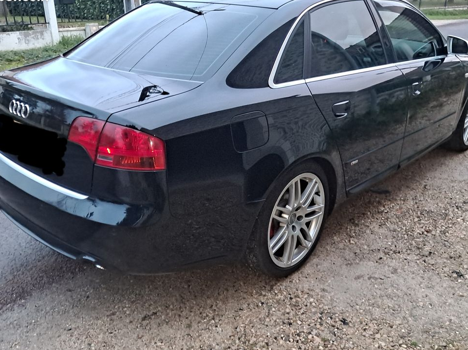 A vendre AUDI A4 S LINE
