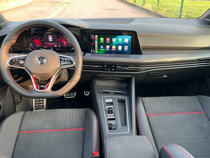 VOLKSWAGEN GOLF 8 GTI CLUBSPORT EDITION 45 2.0L TSI 300cv / TOIT OUVRANT / H&K / DCC / MODE NURBURGRING / AKRAPOVIC / GARANTIE VW 2027