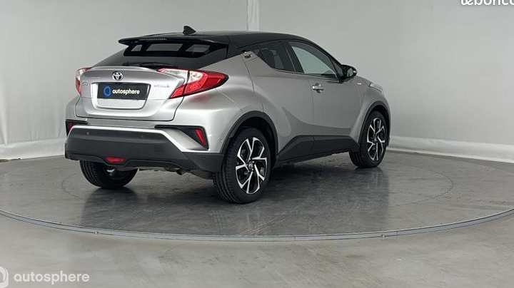 Toyota C-Hr 122h Graphic 2WD E-CVT