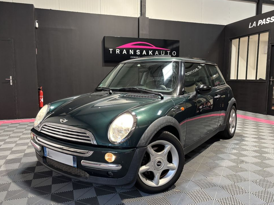 MINI MINI 1.6i - 115 Cooper - vert anglais - suivi d'entretien complet - intérieur cuir - toit ouvrant