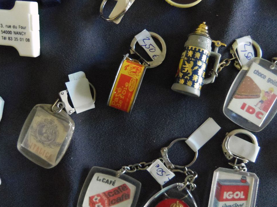Porte Clés Vintage – ± 25 Pièces - Toutes Marques - Lot N° 4
