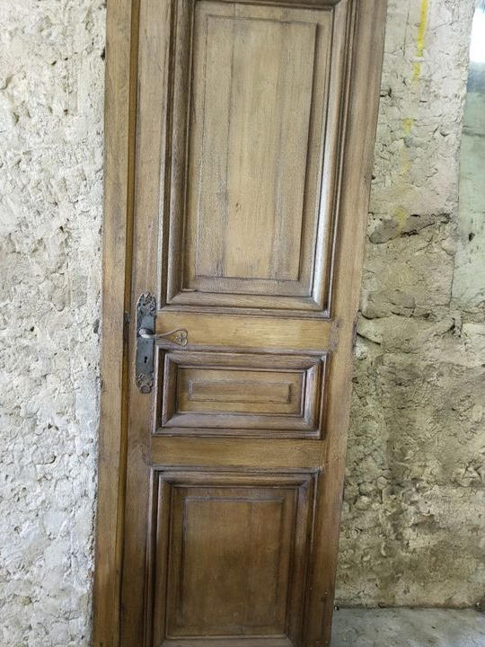 Porte en bois massif
