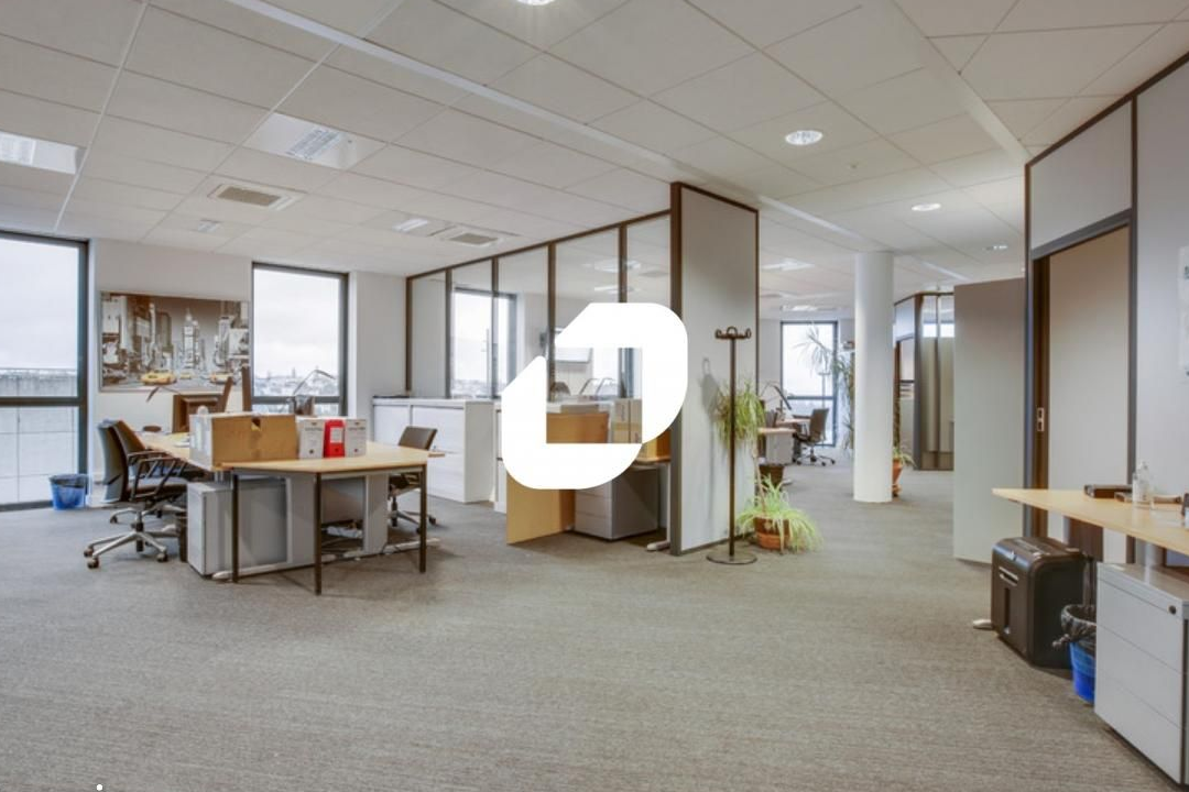 Bureau 345 m²