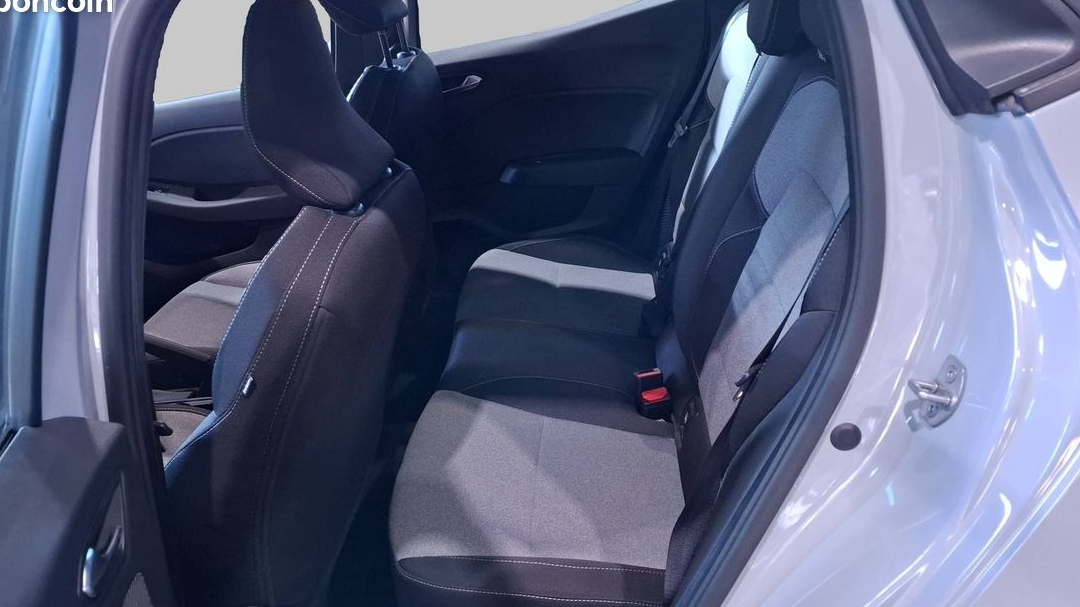 Renault clio e tech full hybrid 145 ch gsr2