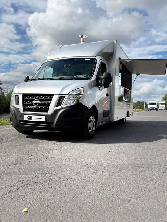 🚚 Camion Food Truck Snack disponible en stock 37 000 HT