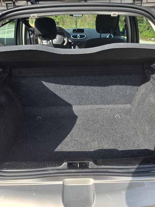 Renault clio III de 03/2012 87 497 km CT a jour entretien effectuée