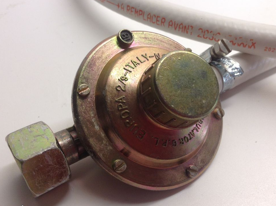 Régulateur de gaz GPL pour bouteille de cuisine basse pression