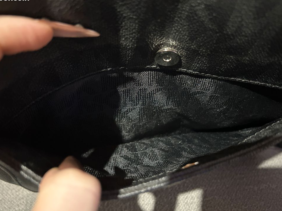 Rare MICHAEL KORS Signature Large Jet Set Travel Messenger Crossbody Folio Bag